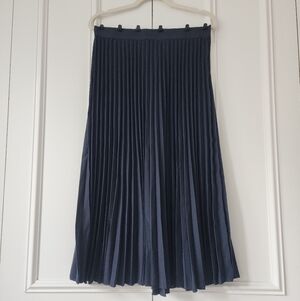 H&M Navy Pleated Midi Skirt NWOT | Size L
